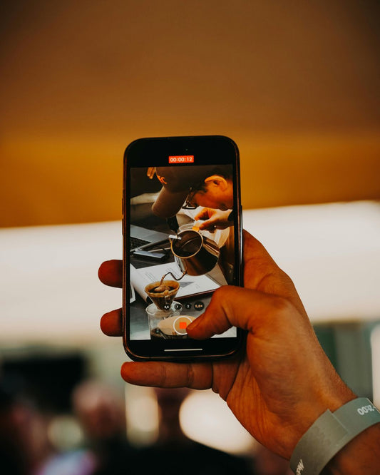 Réseaux sociaux et artisanat : comment créer des clients fidèles et engagés